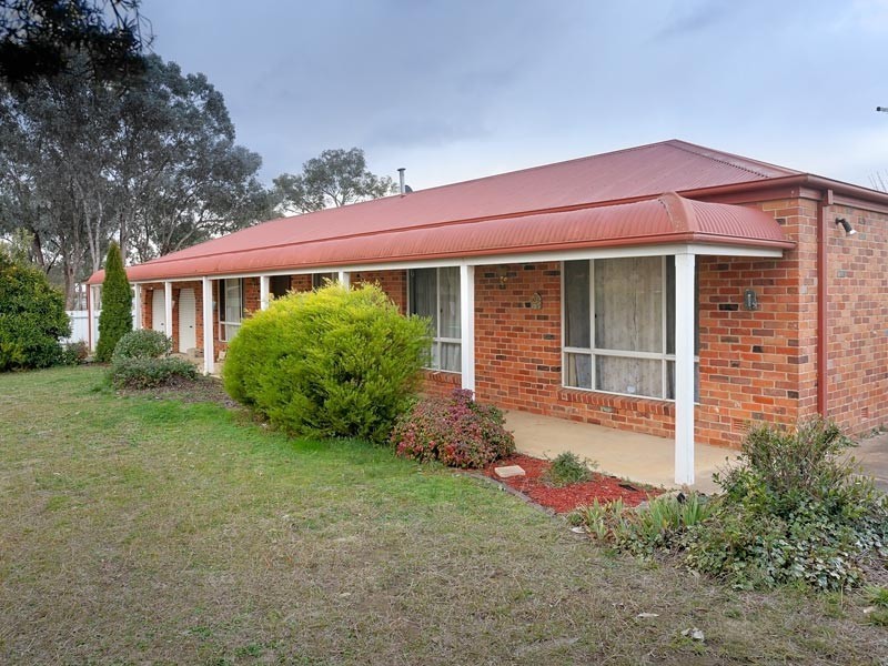 7 Ditmann Place, Lavington NSW 2641