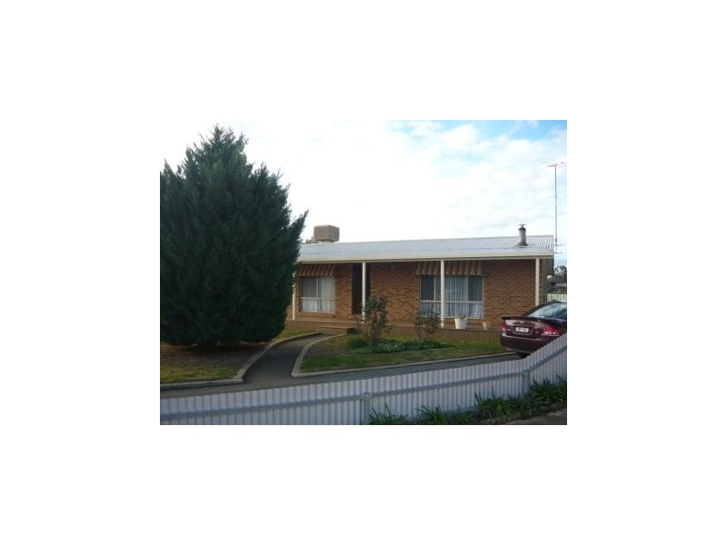 6 Thomas Place, Culcairn NSW 2660