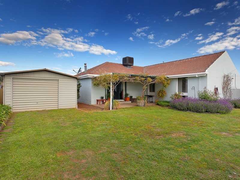 117 High Street, Howlong NSW 2643