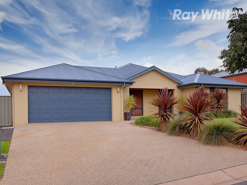19 Treecreeper Street, Thurgoona NSW 2640