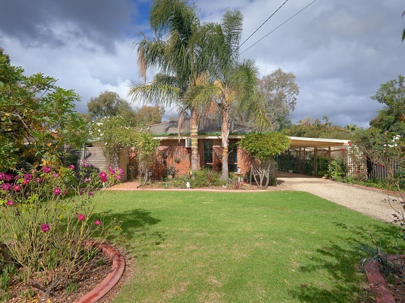 166 Clarke Street, Howlong NSW 2643