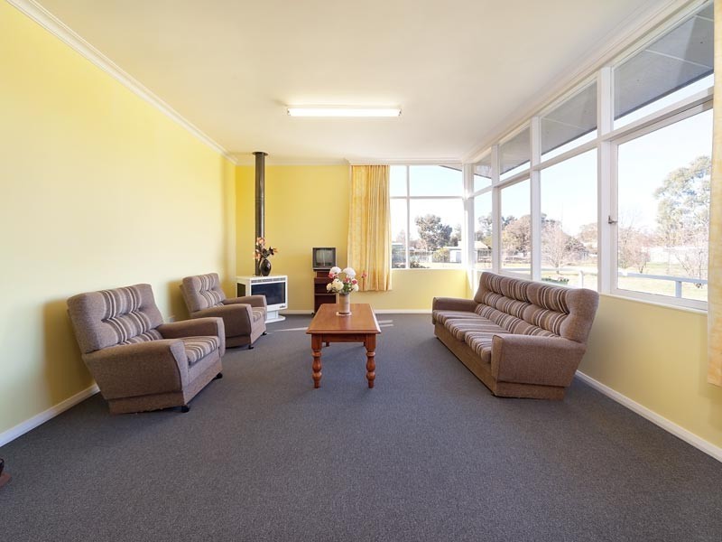 148 Clarke Street, Howlong NSW 2643