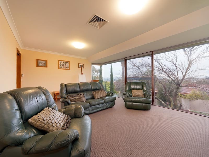 286 Bimbadeen Avenue, East Albury NSW 2640