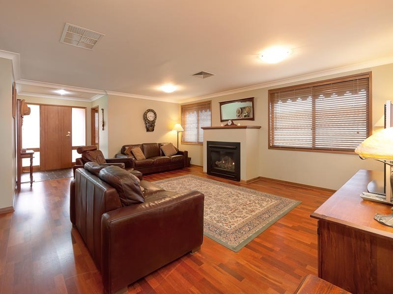 286 Bimbadeen Avenue, East Albury NSW 2640