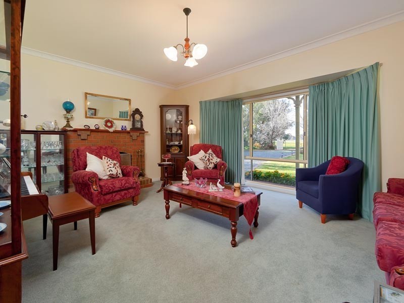 “Meryla” Holbrook Road, Albury NSW 2640