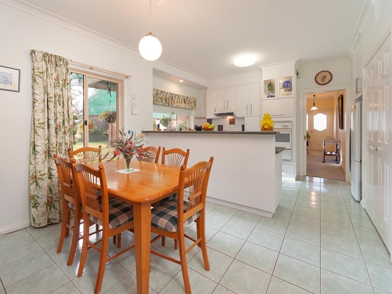 “Meryla” Holbrook Road, Albury NSW 2640