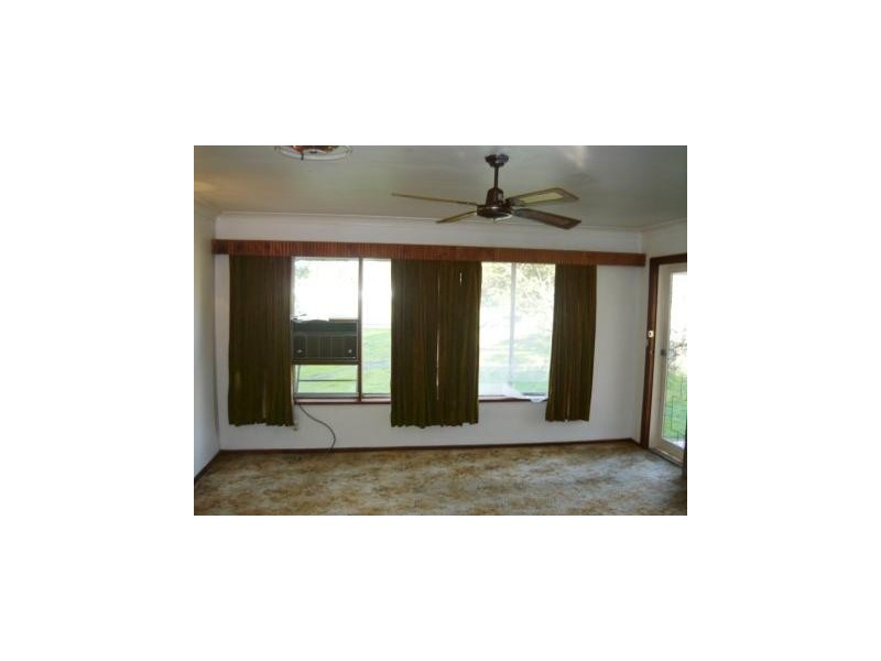 587 Osborne Street, Lavington NSW 2641