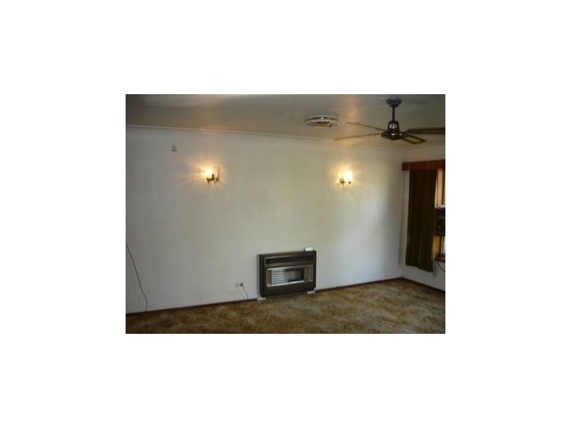 587 Osborne Street, Lavington NSW 2641