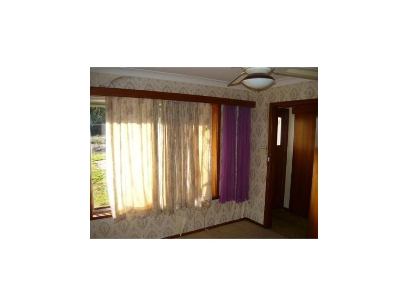 587 Osborne Street, Lavington NSW 2641