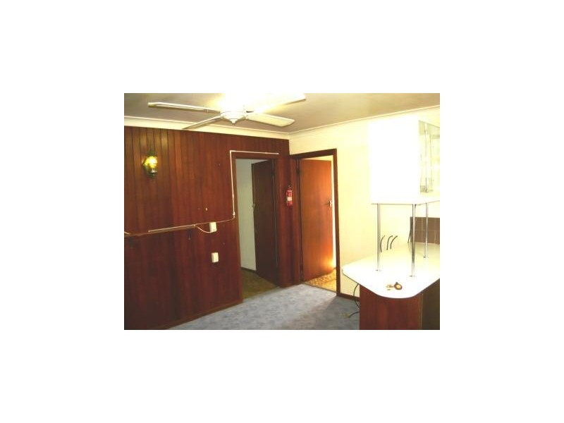 587 Osborne Street, Lavington NSW 2641