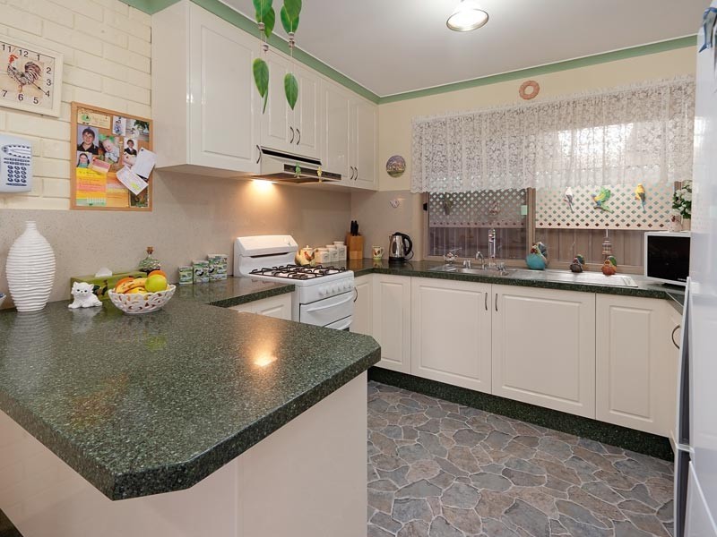 2/6 Graetz Court, Lavington NSW 2641