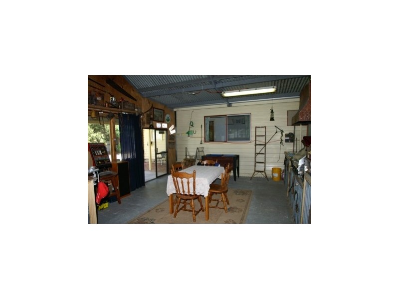 10 Victoria Street, Howlong NSW 2643