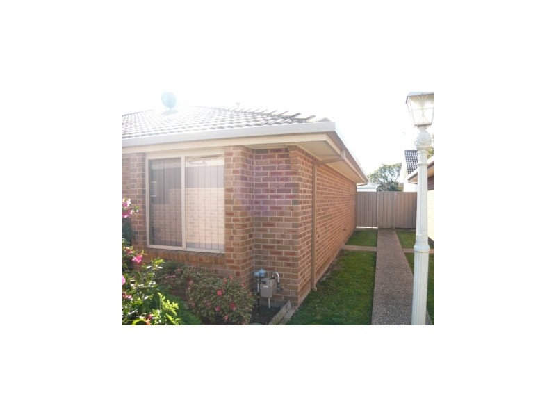 8/478 Breen Street, Lavington NSW 2641