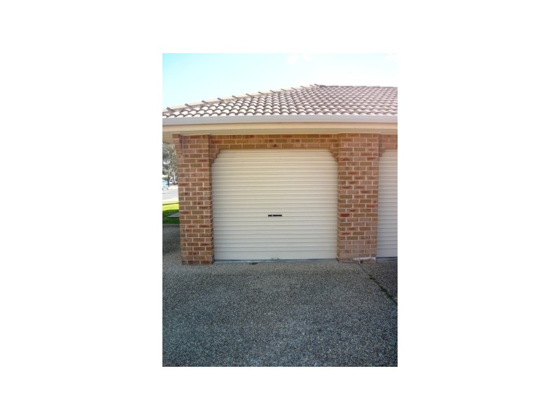 8/478 Breen Street, Lavington NSW 2641