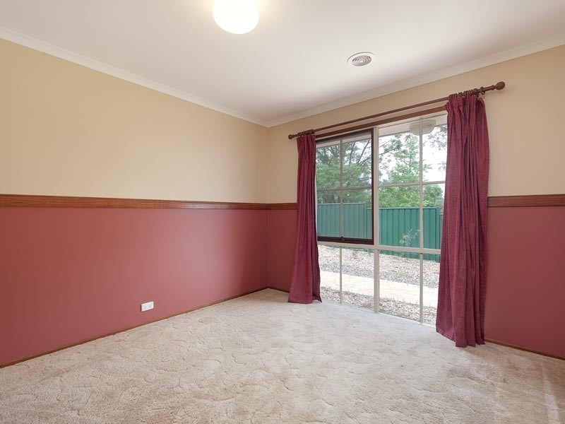 10 Darrung Place, Lavington NSW 2641