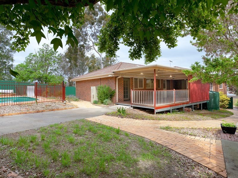 10 Darrung Place, Lavington NSW 2641