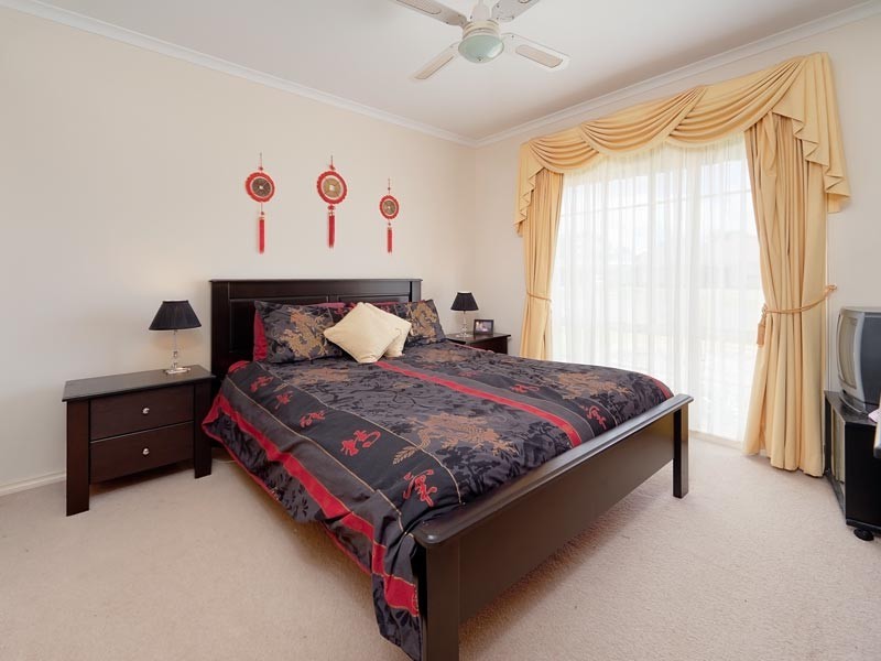 138 High Street, Howlong NSW 2643
