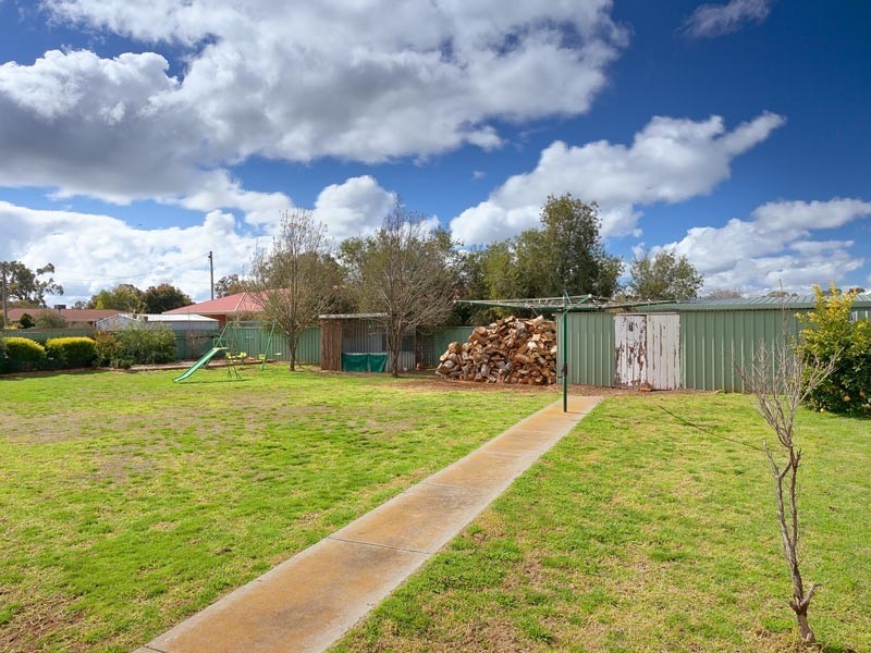 138 High Street, Howlong NSW 2643