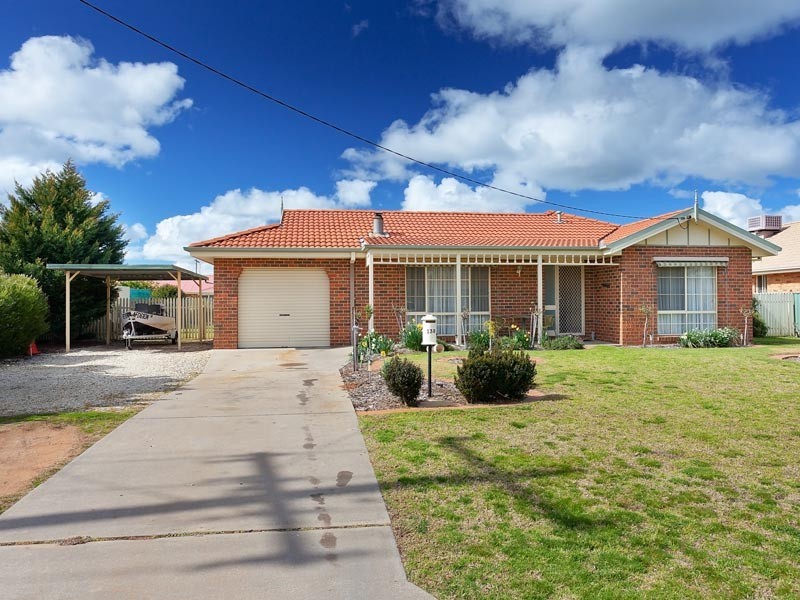 138 High Street, Howlong NSW 2643