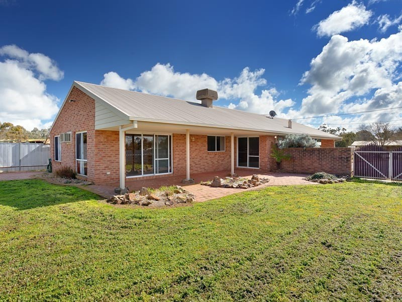 108 Clarke Street, Howlong NSW 2643