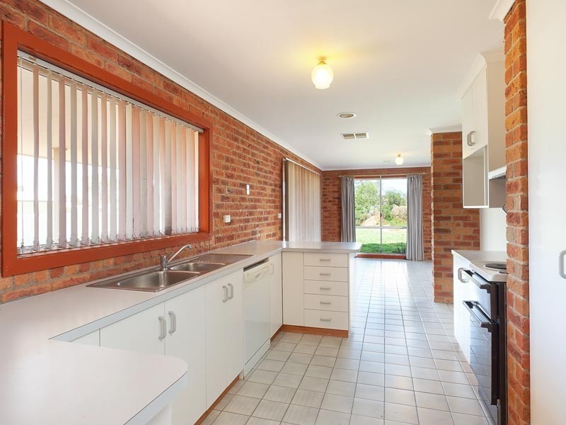 108 Clarke Street, Howlong NSW 2643