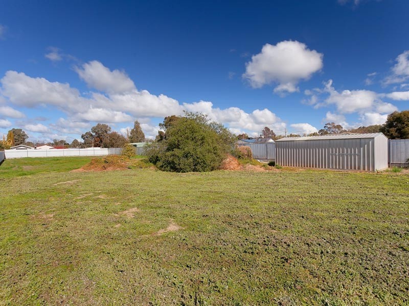 108 Clarke Street, Howlong NSW 2643