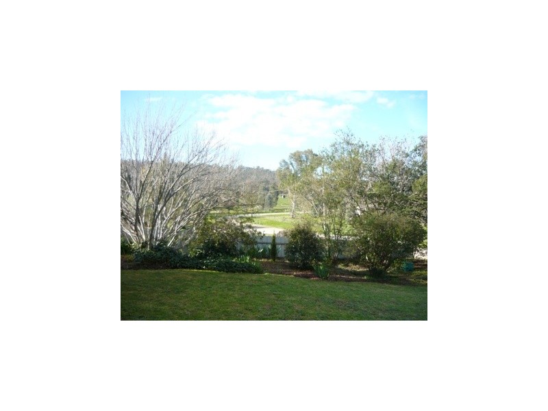 577 Norris Street, Lavington NSW 2641