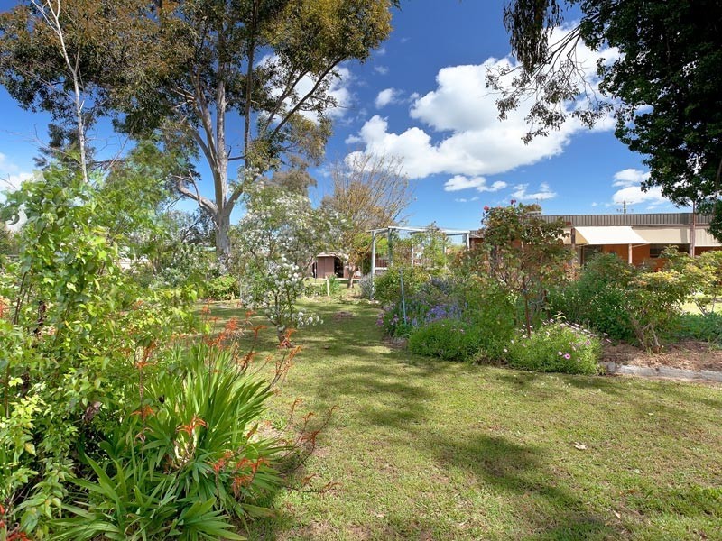 150 Golf Club Drive, Howlong NSW 2643
