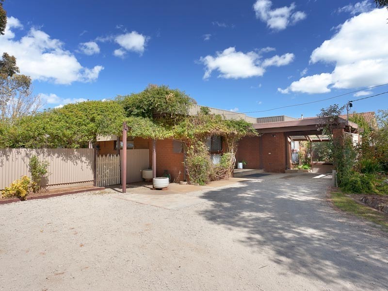 150 Golf Club Drive, Howlong NSW 2643
