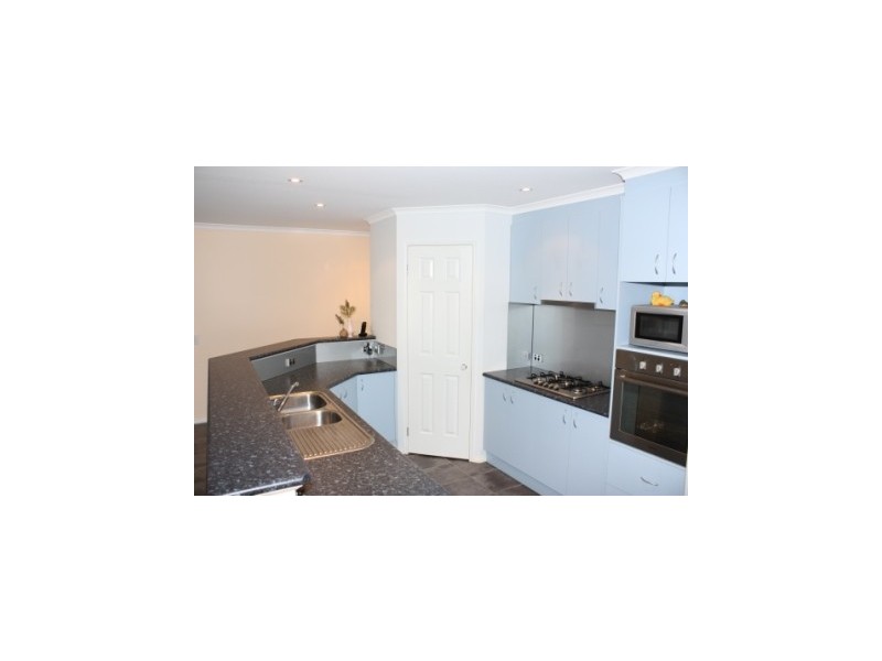 6 Keena Court, Corowa NSW 2646