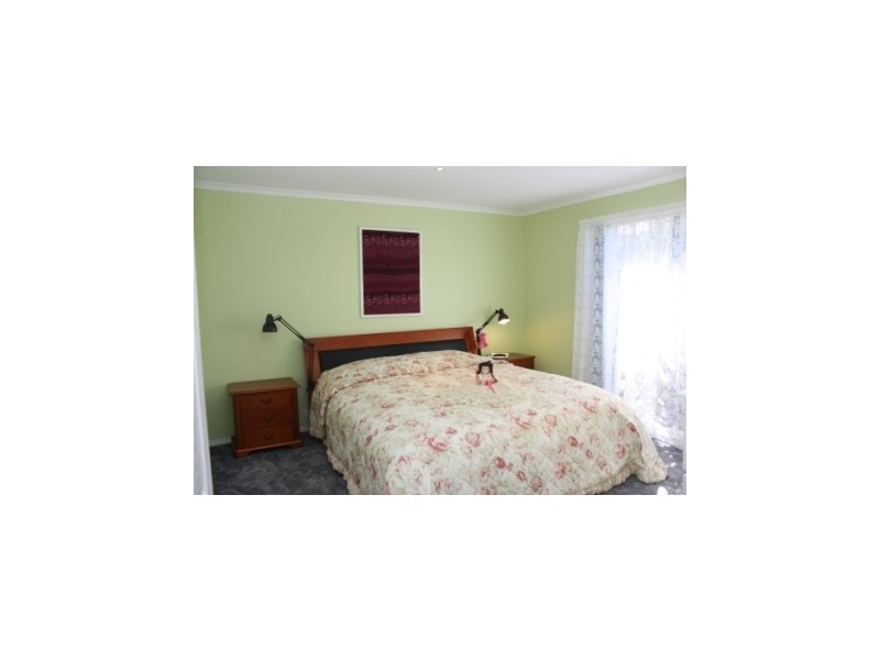 6 Keena Court, Corowa NSW 2646