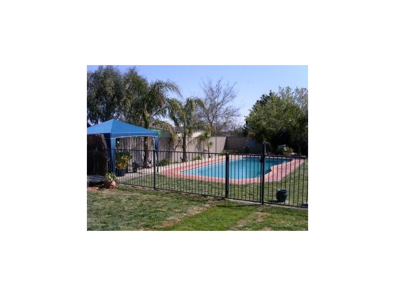6 Keena Court, Corowa NSW 2646