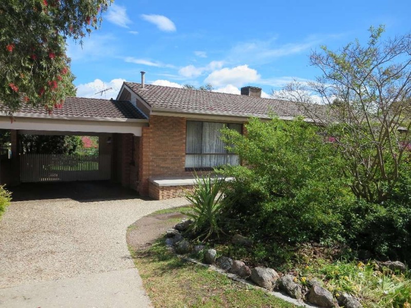 5 Darrambal Drive, Lavington NSW 2641