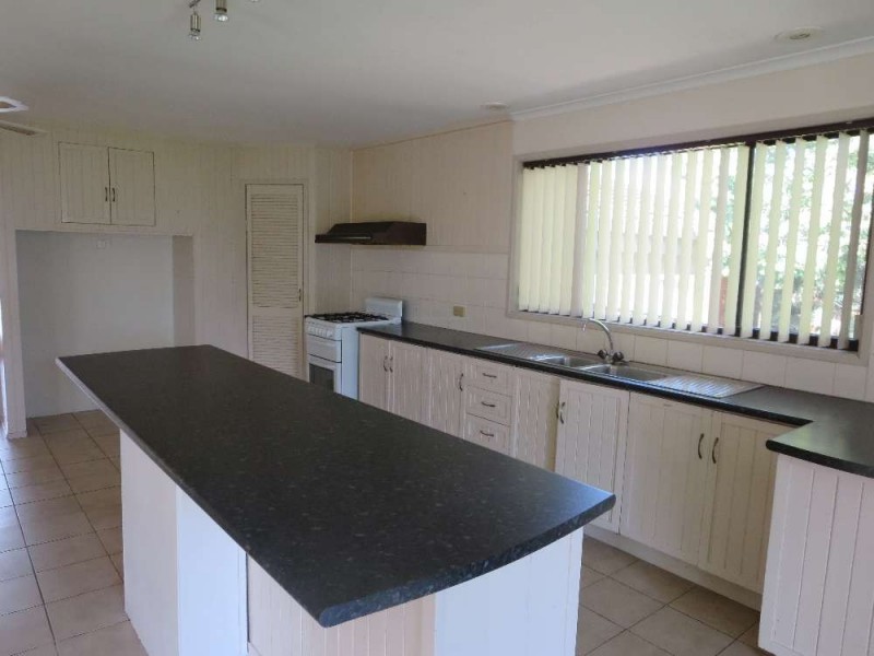 5 Darrambal Drive, Lavington NSW 2641