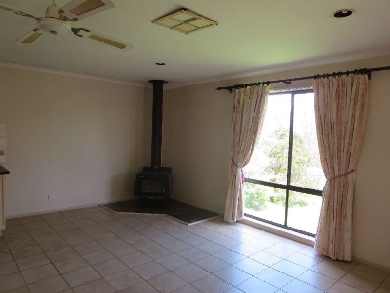 5 Darrambal Drive, Lavington NSW 2641