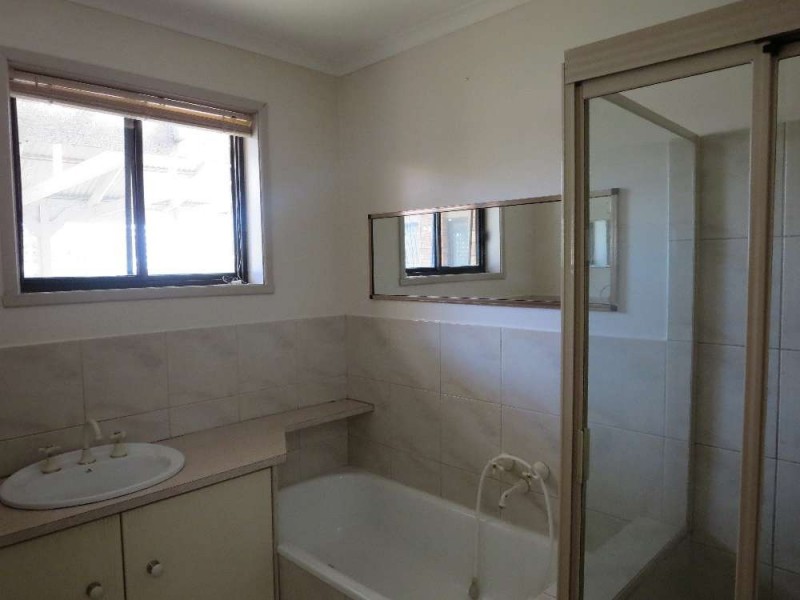 5 Darrambal Drive, Lavington NSW 2641