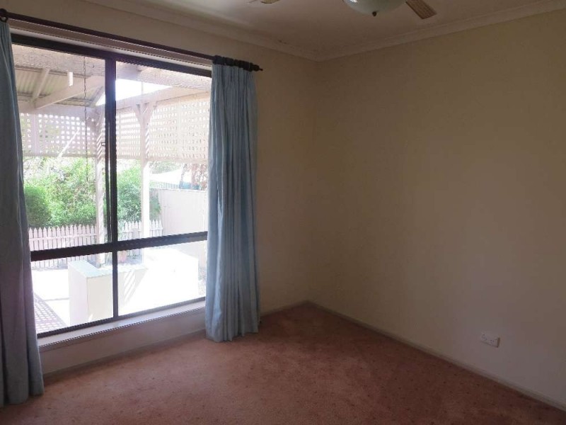 5 Darrambal Drive, Lavington NSW 2641