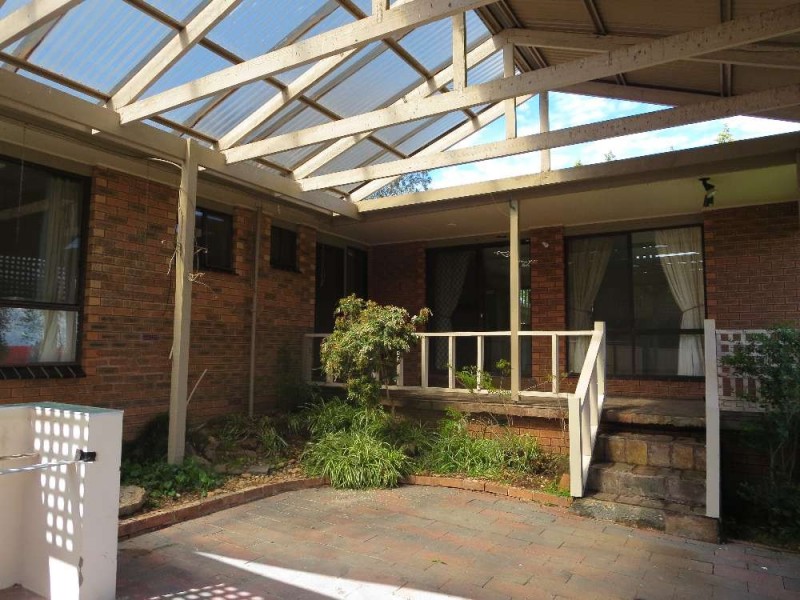 5 Darrambal Drive, Lavington NSW 2641