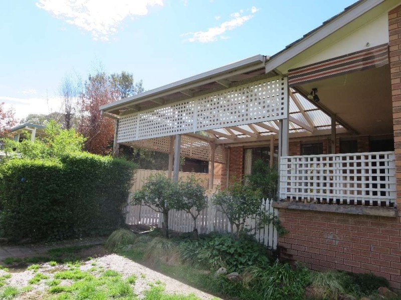 5 Darrambal Drive, Lavington NSW 2641