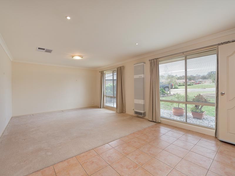 11 Manuka Court, Thurgoona NSW 2640
