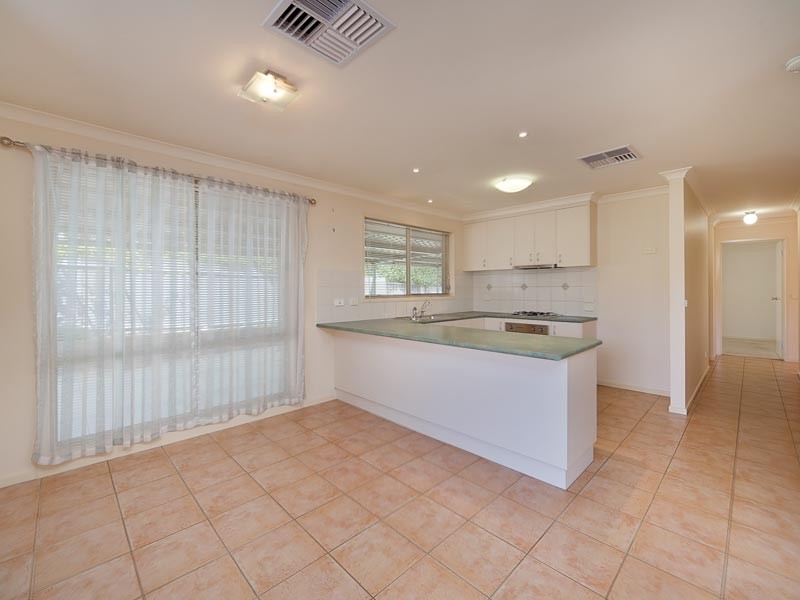11 Manuka Court, Thurgoona NSW 2640