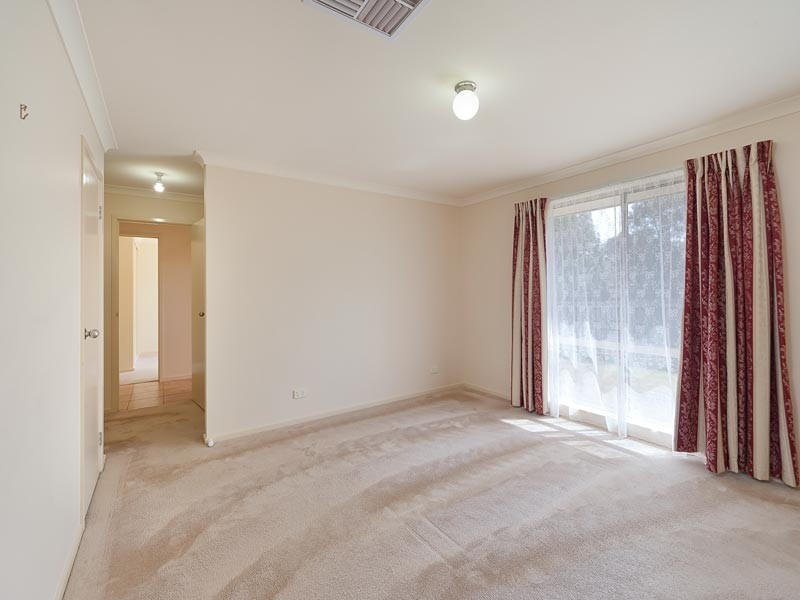 11 Manuka Court, Thurgoona NSW 2640