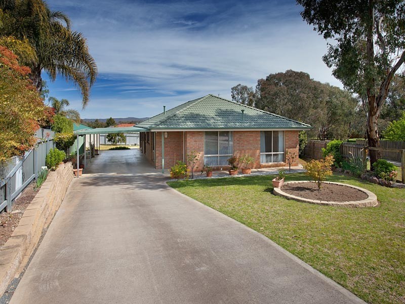 11 Manuka Court, Thurgoona NSW 2640