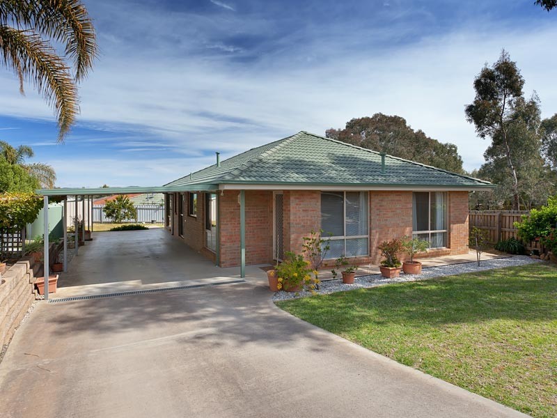 11 Manuka Court, Thurgoona NSW 2640