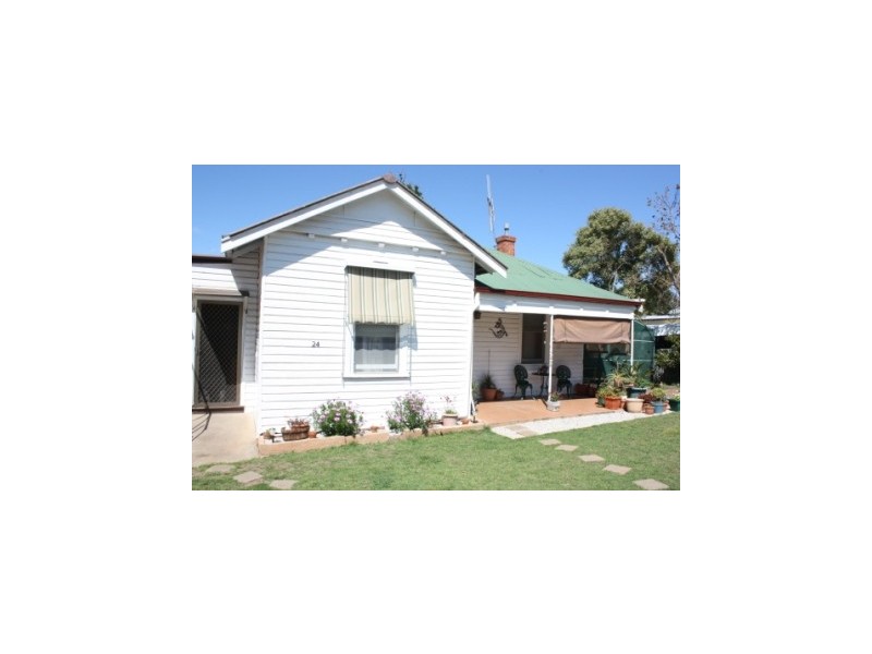 24 Isabel Street, Corowa NSW 2646