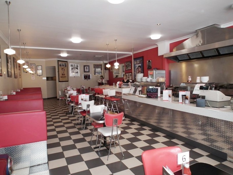 451 Dean Street, Albury NSW 2640