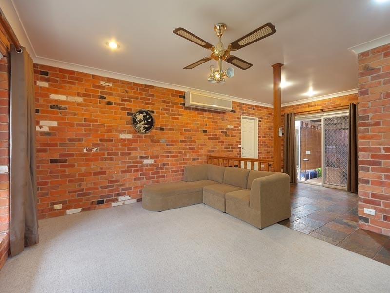 7 Ditmann Place, Lavington NSW 2641