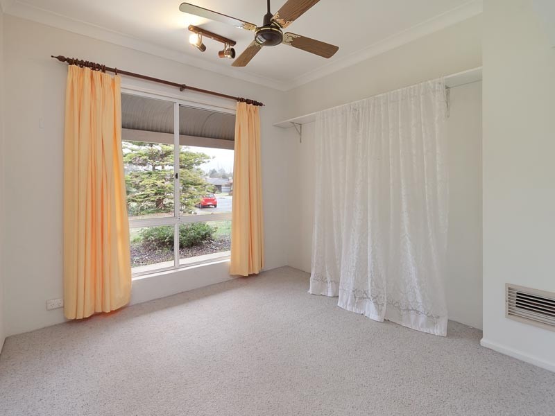 7 Ditmann Place, Lavington NSW 2641