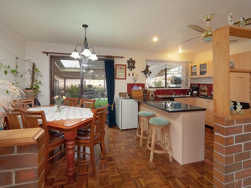 166 Clarke Street, Howlong NSW 2643