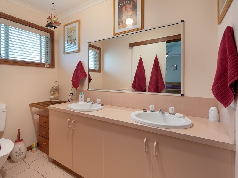 1446 Burrows Rd (512 Reservoir Rd), Lavington NSW 2641